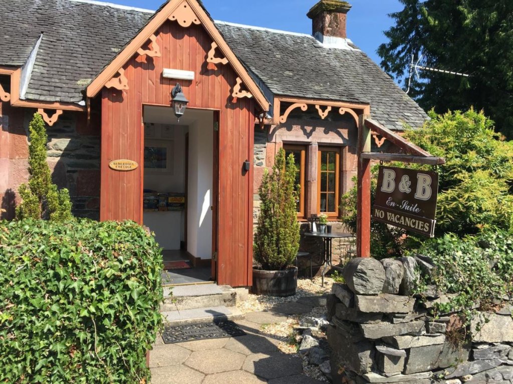 The reception entrance of Alderdale B&B.